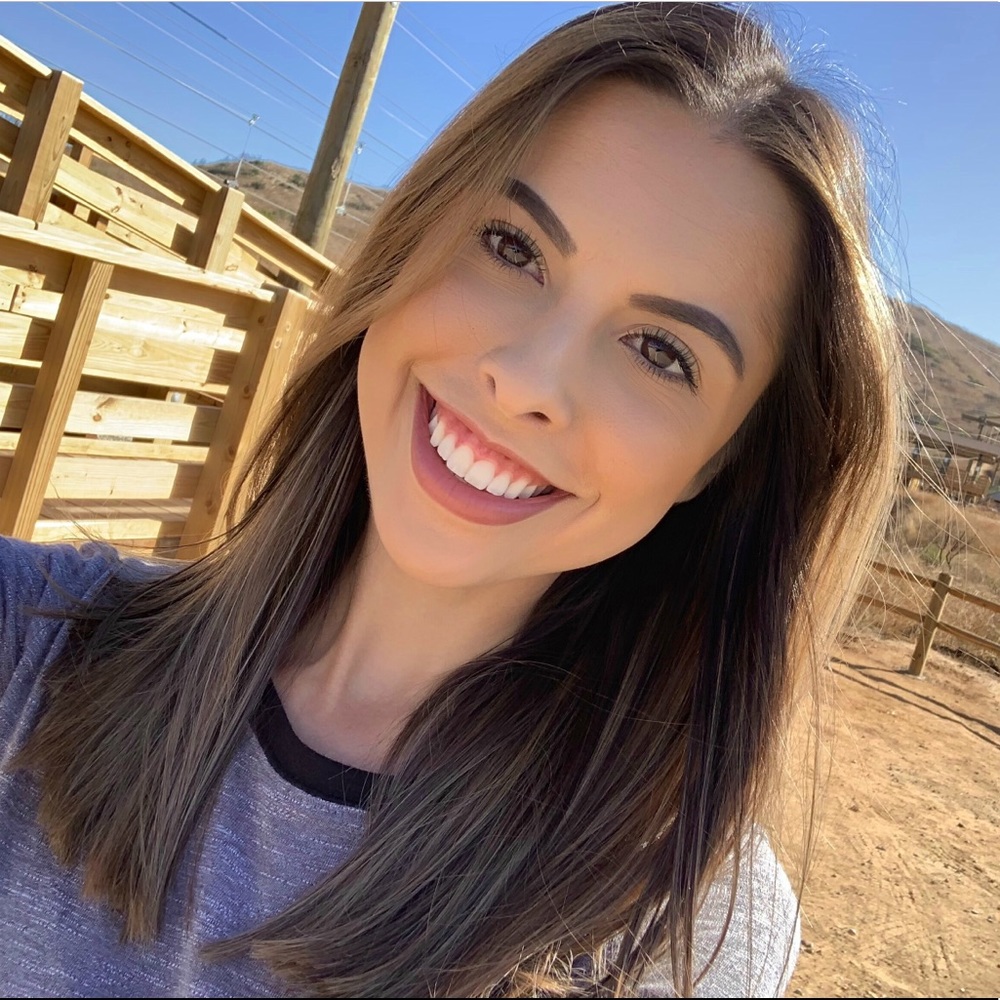 Meet your Posher, Brittney